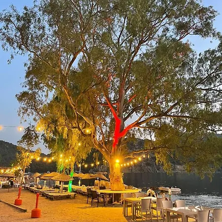 Marimare Beach & Bungalow
